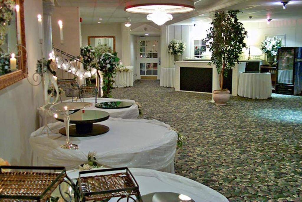 סודברי Ambassador Hotel מראה חיצוני תמונה