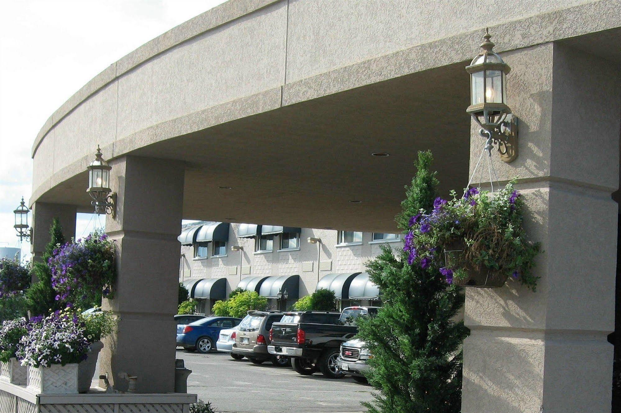 סודברי Ambassador Hotel מראה חיצוני תמונה