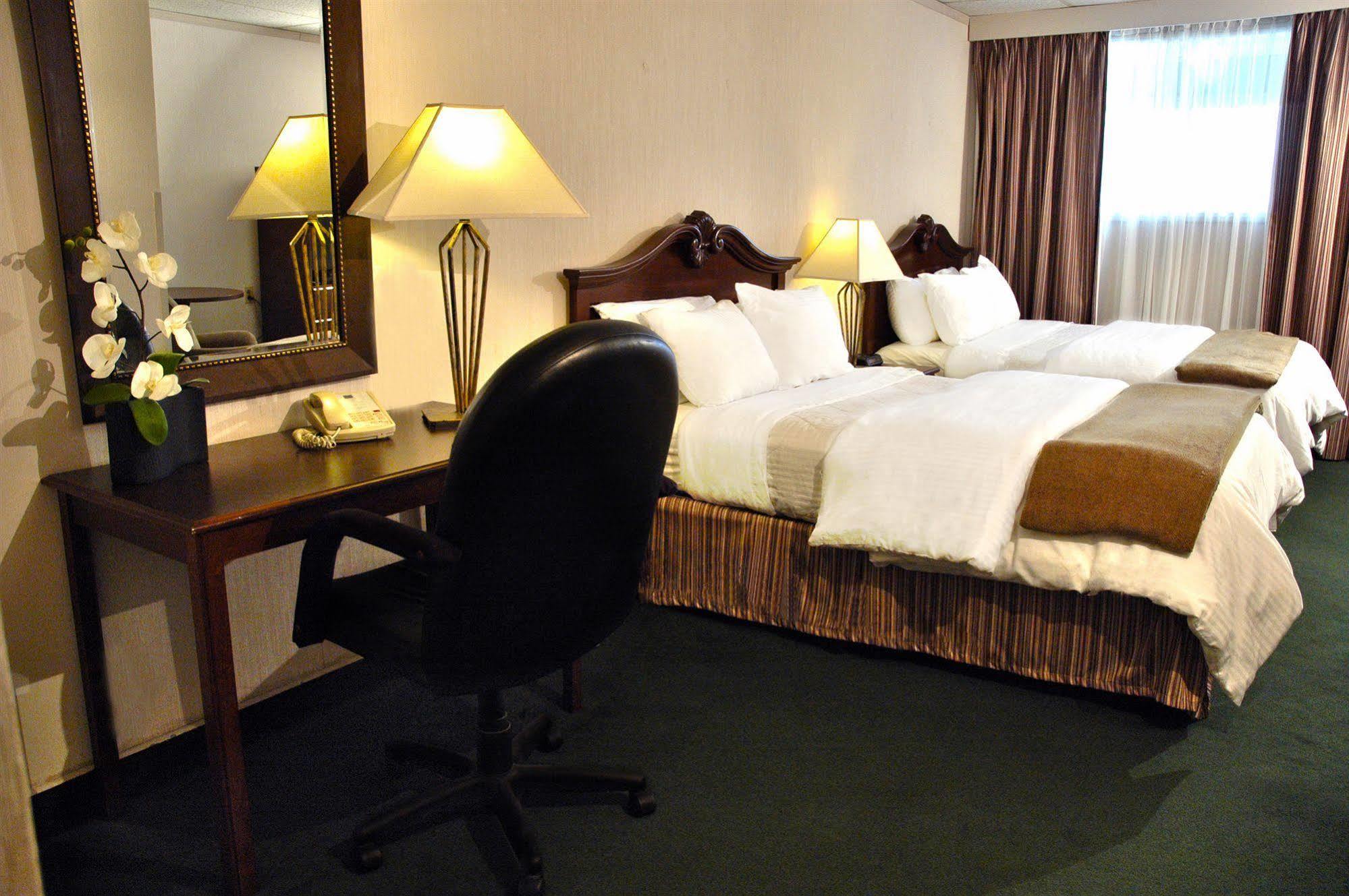 סודברי Ambassador Hotel מראה חיצוני תמונה