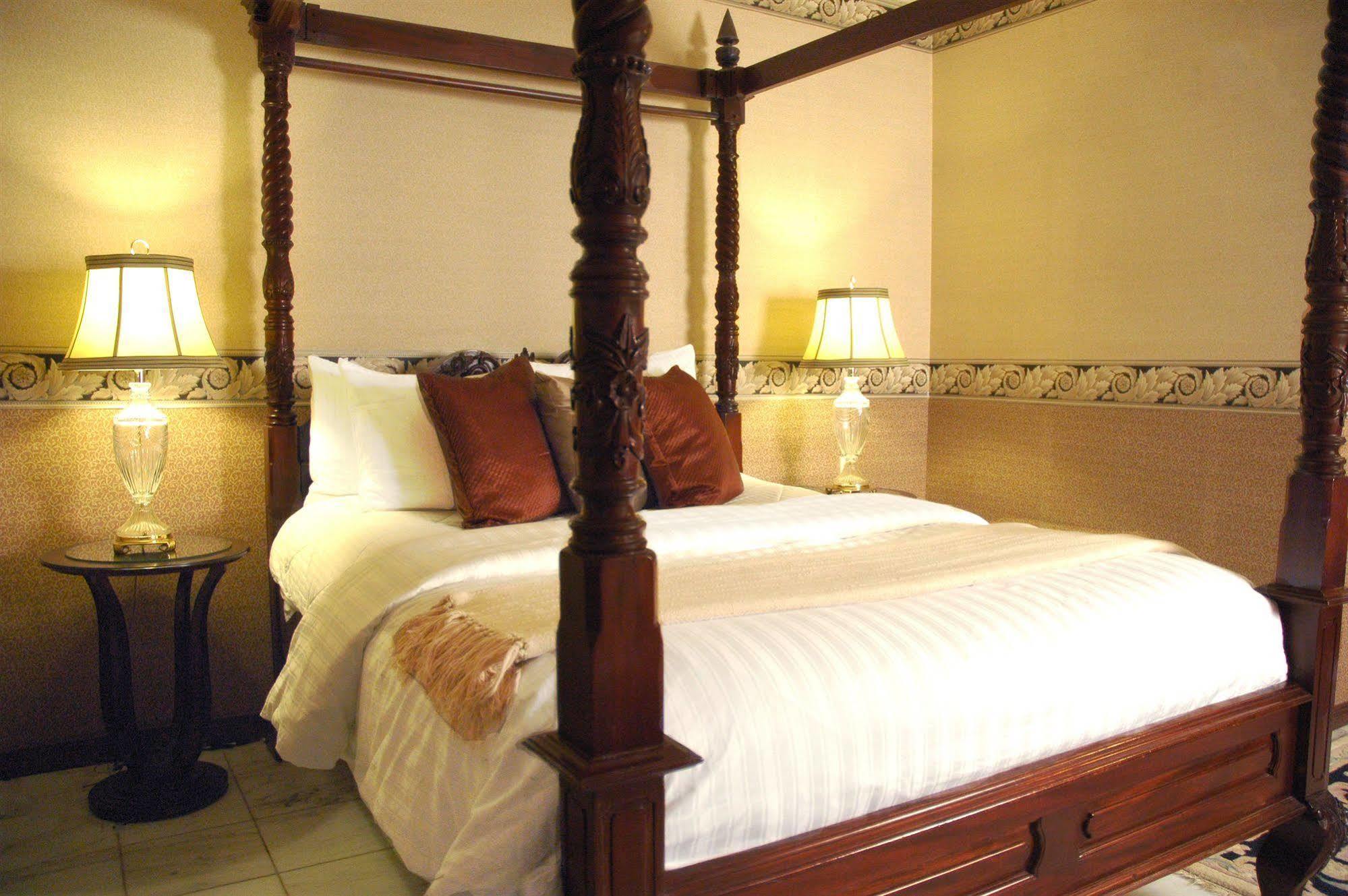 סודברי Ambassador Hotel מראה חיצוני תמונה