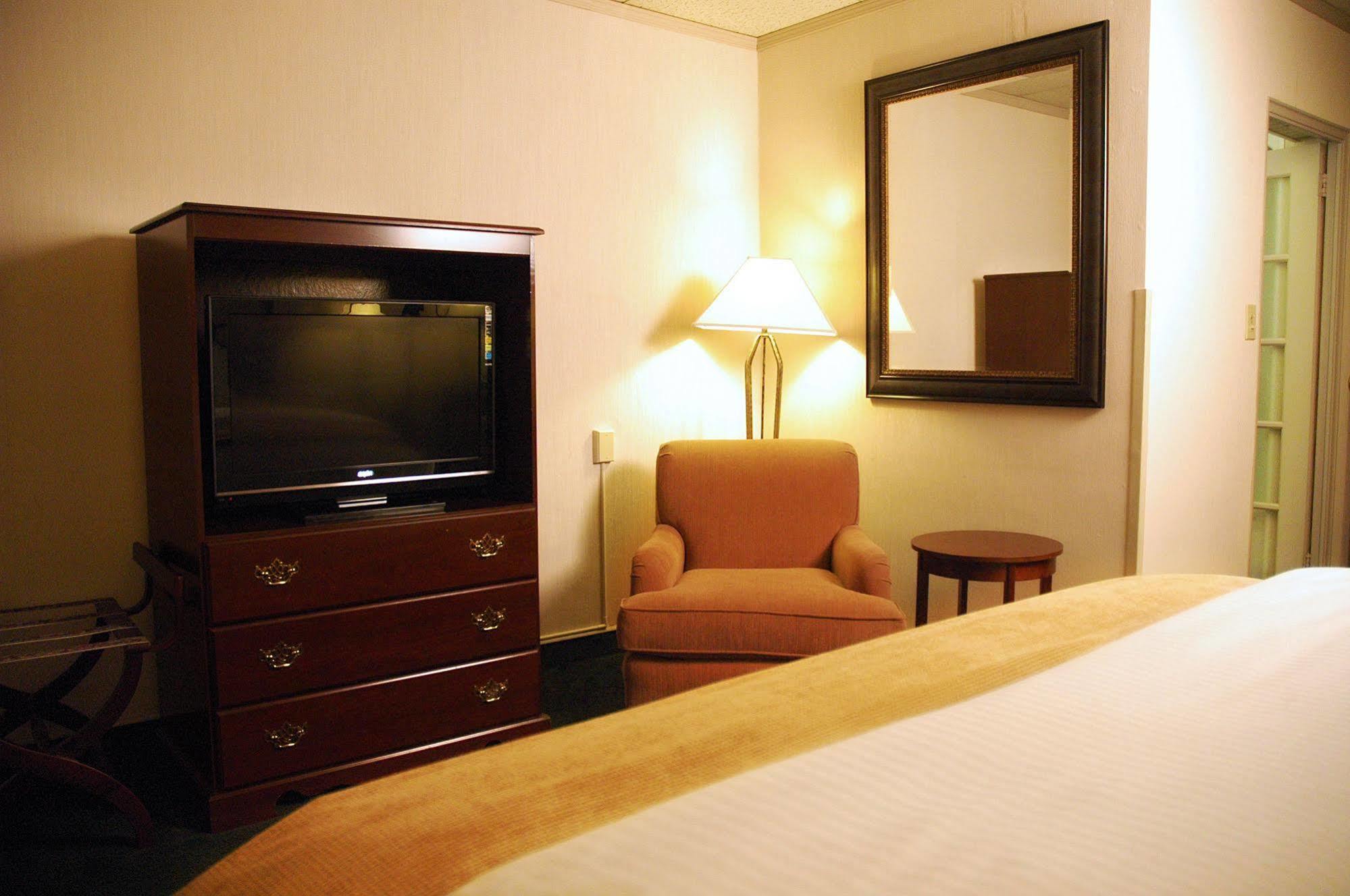 סודברי Ambassador Hotel מראה חיצוני תמונה