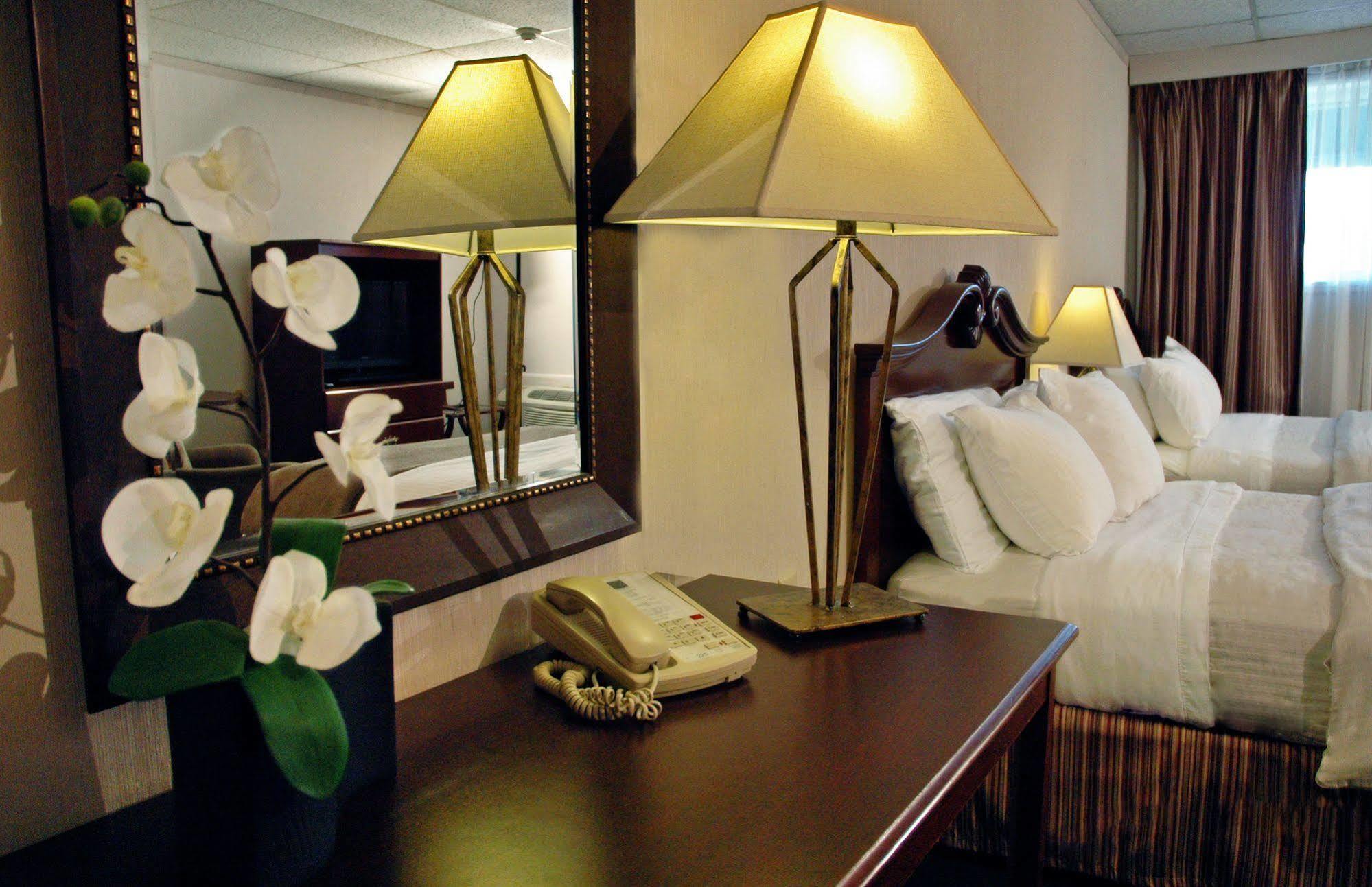 סודברי Ambassador Hotel מראה חיצוני תמונה